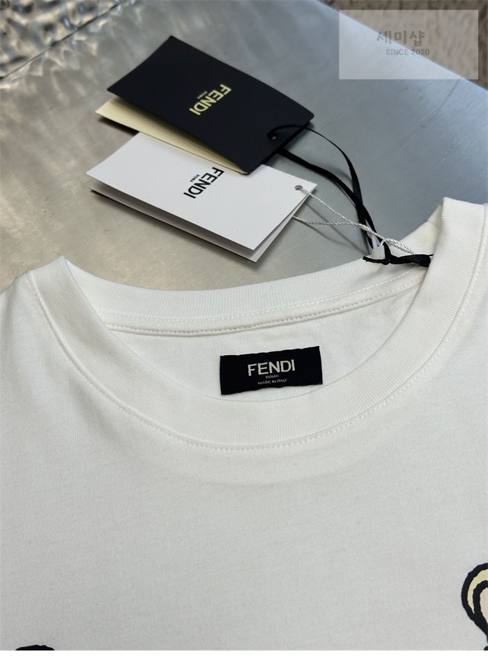 Fendi 펜디 TAROUT 실비아 앤 바게트 티셔츠 의류 8번 이미지