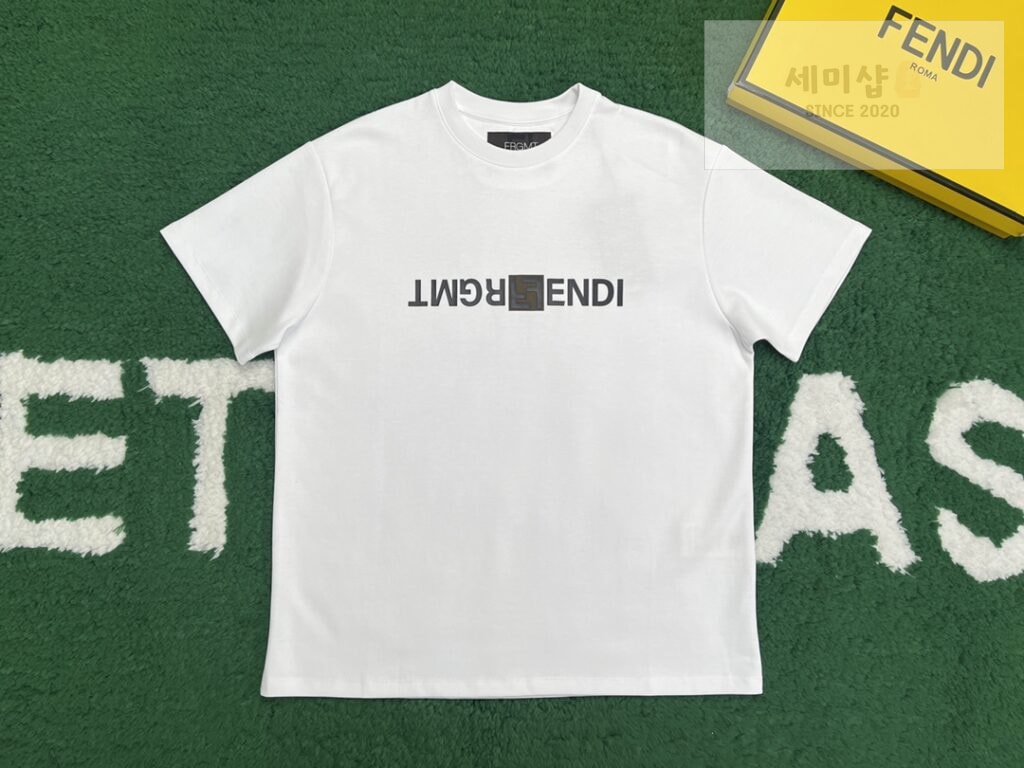 Fendi 펜디 x FRGMT 라운드 반팔 티셔츠 화이트 의류 3번 이미지