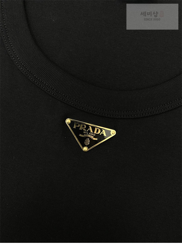 P R A D A 프라다 립 니트 저지 탱크 탑 2컬러 블랙 의류 21번 이미지