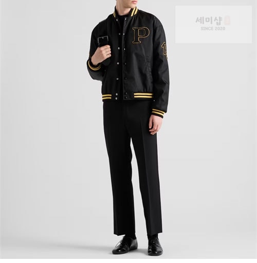 P R A D A 프라다 패치 리나일론 봄버 바시티 자켓 블루종 의류 2번 이미지