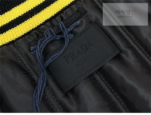 P R A D A 프라다 패치 리나일론 봄버 바시티 자켓 블루종 의류 9번 이미지