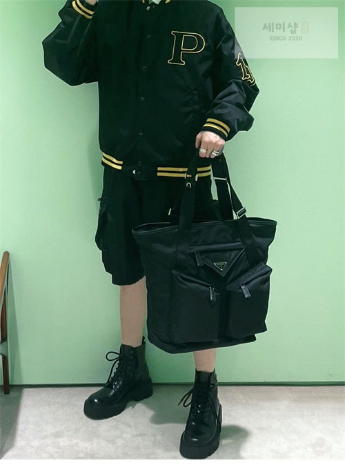 P R A D A 프라다 패치 리나일론 봄버 바시티 자켓 블루종 의류 15번 이미지