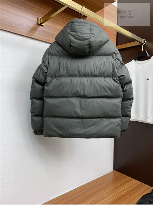 P R A D A 프라다 24FW 로고 패딩 자켓 의류 9번 이미지