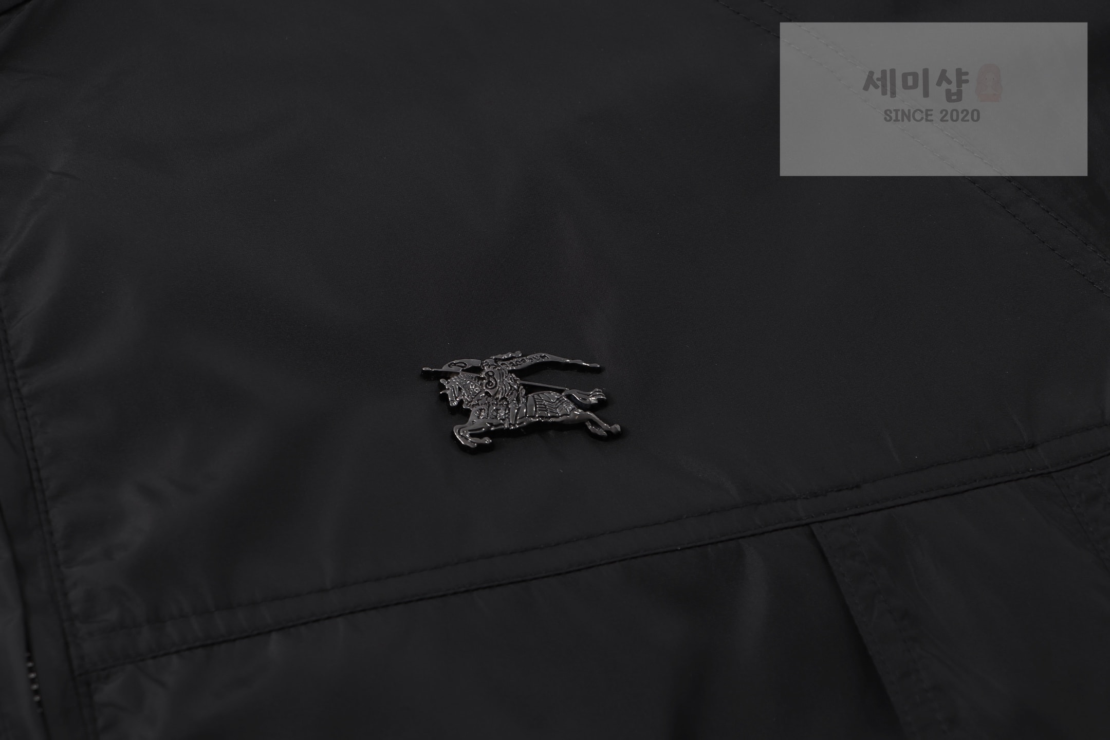 Burberry 버버리 로고 프린트 에코닐 후디 블랙 의류 6번 이미지