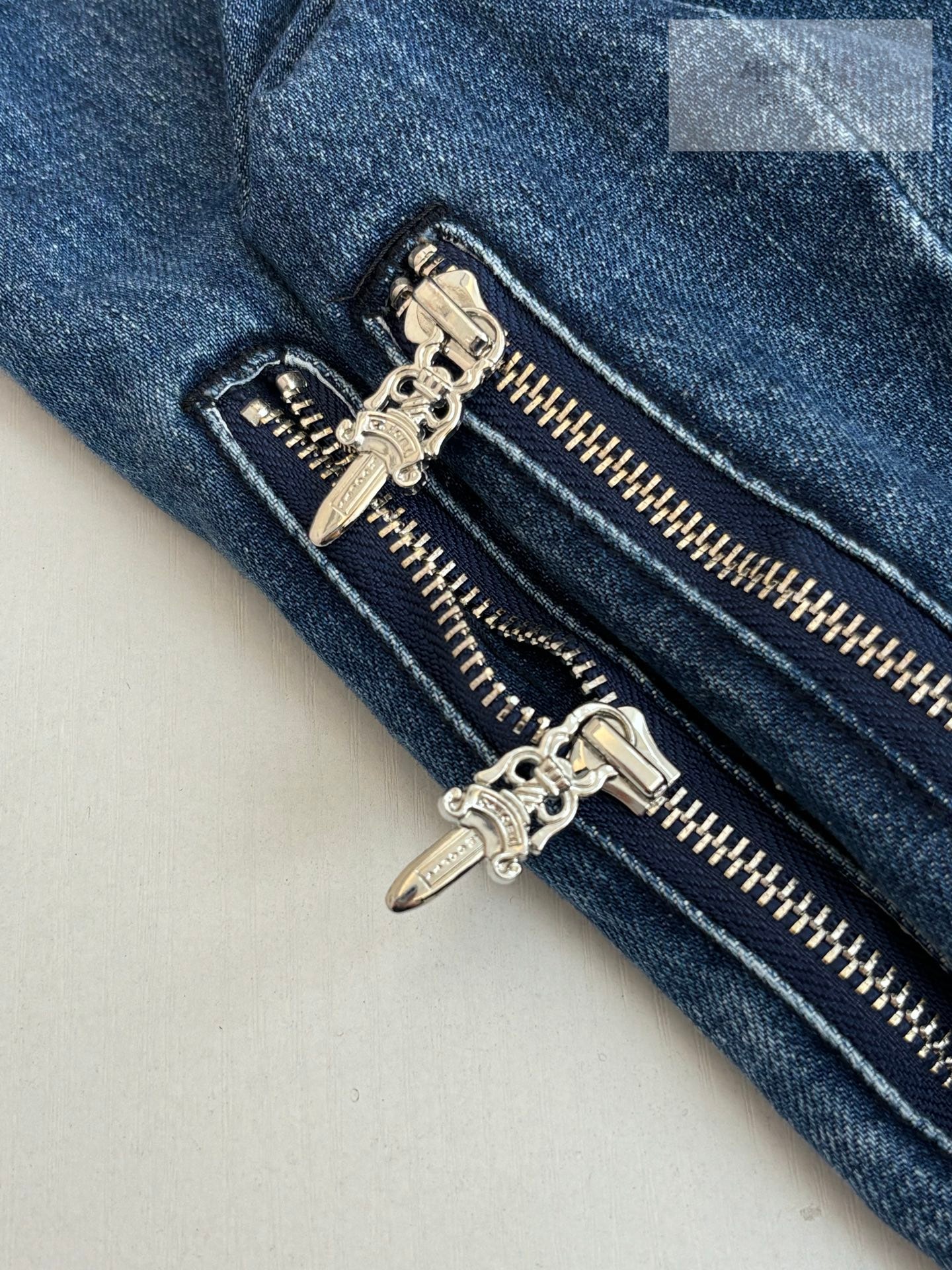Chrome Hearts 크롬하츠 크로스 버튼 데님 자켓 인디고 워시 의류 7번 이미지
