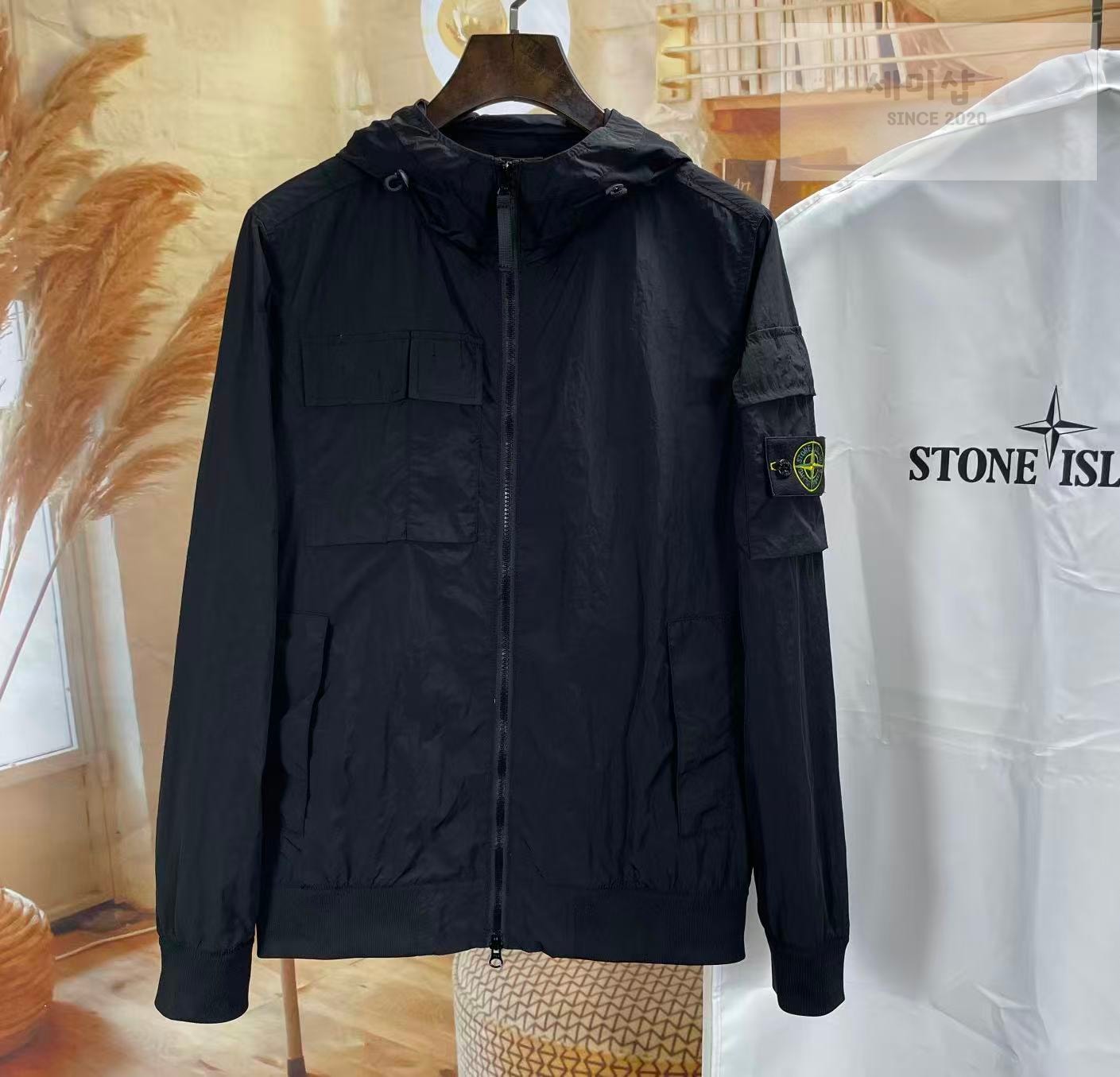 Stone Island 스톤아일랜드 라이트 소프트 쉘 R 후드 바람막이 블랙 의류 8번 이미지