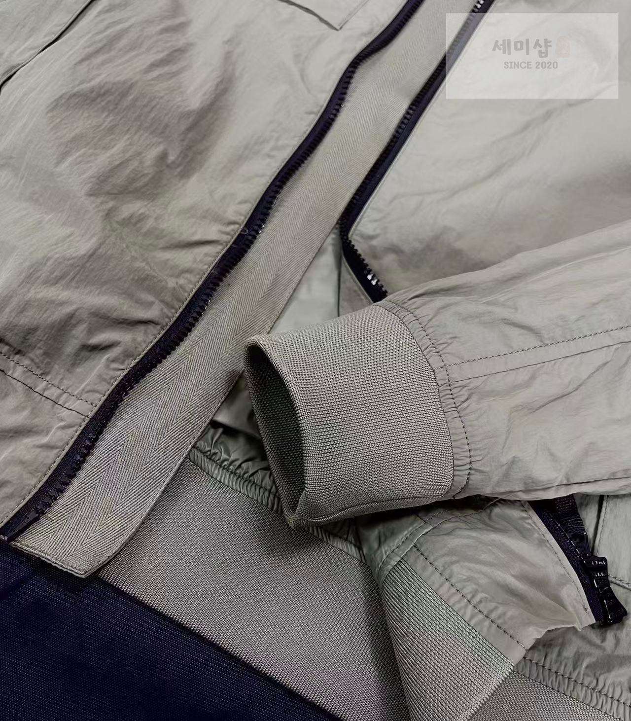 Stone Island 스톤아일랜드 라이트 소프트 쉘 R 후드 바람막이 블랙 의류 18번 이미지