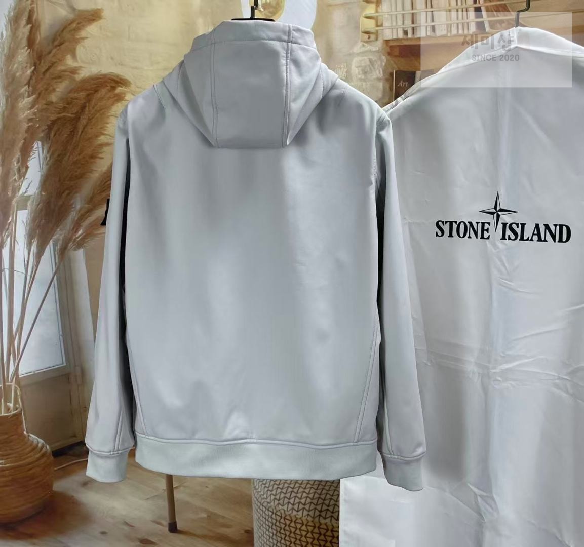Stone Island 스톤아일랜드 소프트 쉘 프리모로프트 인슐레이션 후드 자켓 블랙 의류 9번 이미지