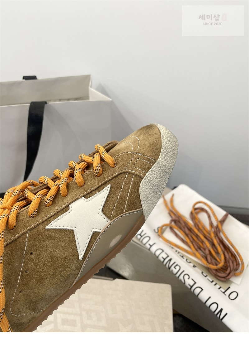 Golden Goose 골든구스 트루스타 스니커즈 레플리카 17번 이미지 - 신발 | 세미샵 레플리카 사이트