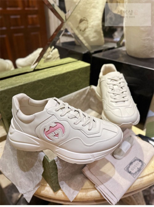 Gucci 구찌 라이톤 인터로킹 G 스니커즈 여성용 신발 3번 이미지