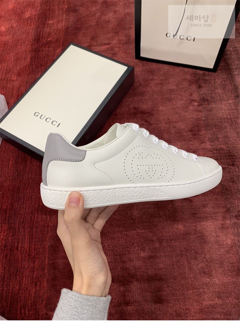 Gucci 구찌 에이스 스니커즈 인터로킹 G 펀칭 신발 3번 이미지