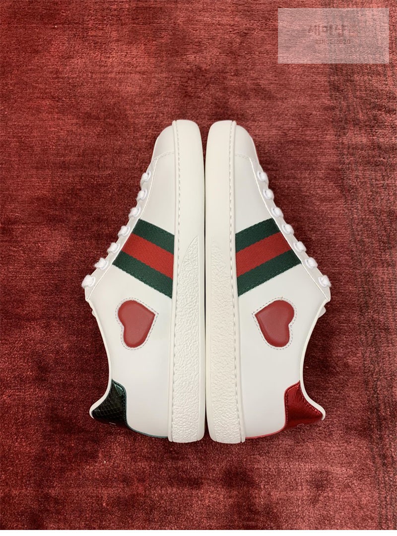Gucci 구찌 에이스 스니커즈 하트 패치 여성용 신발 3번 이미지