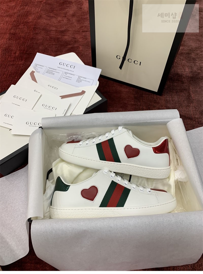 Gucci 구찌 에이스 스니커즈 하트 패치 여성용 신발 4번 이미지