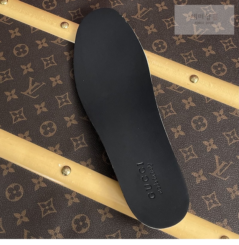 Gucci 구찌 GG 캔버스 스니커즈 블랙 GG 수프림 레플리카 13번 이미지 - 신발 | 세미샵 레플리카 사이트