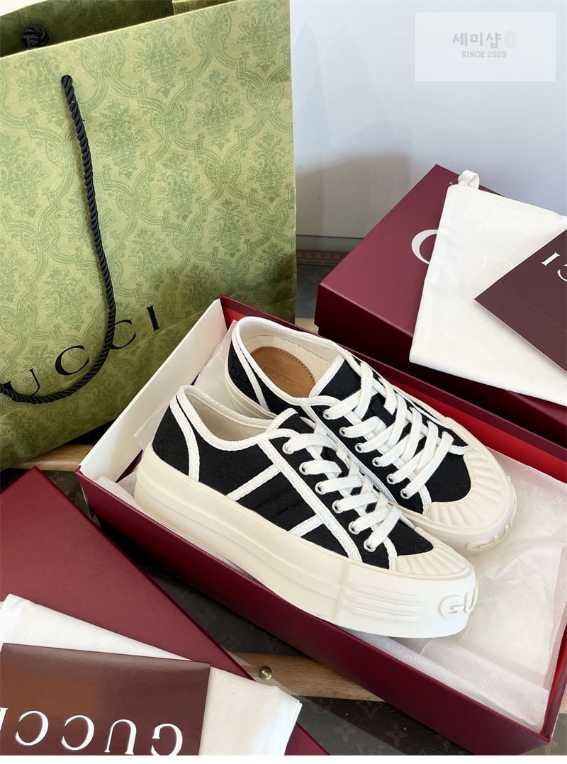 Gucci 구찌 GG 캔버스 여성 청키 스니커즈 화이트 신발 7번 이미지