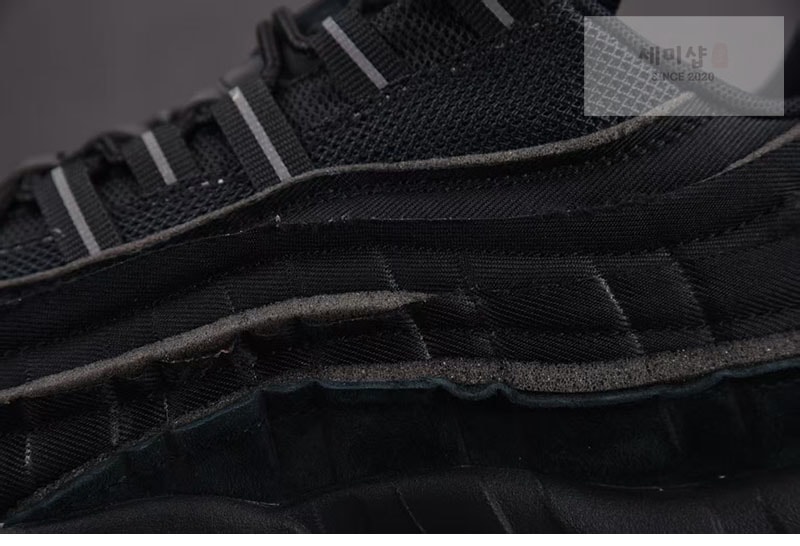 Comme Des Garcons 나이키 x 꼼데가르송 에어맥스 95 블랙 CU8406-001 신발 11번 이미지