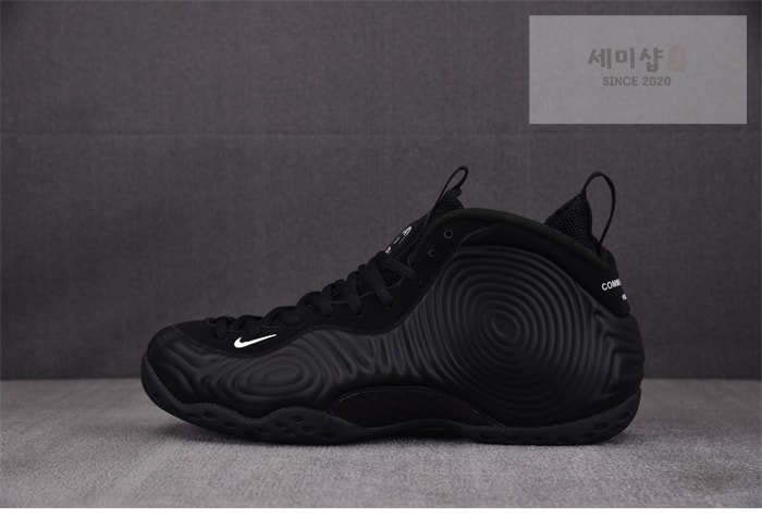 Comme Des Garcons 나이키 x 꼼데가르송 에어 폼포짓 원 블랙 신발 13번 이미지