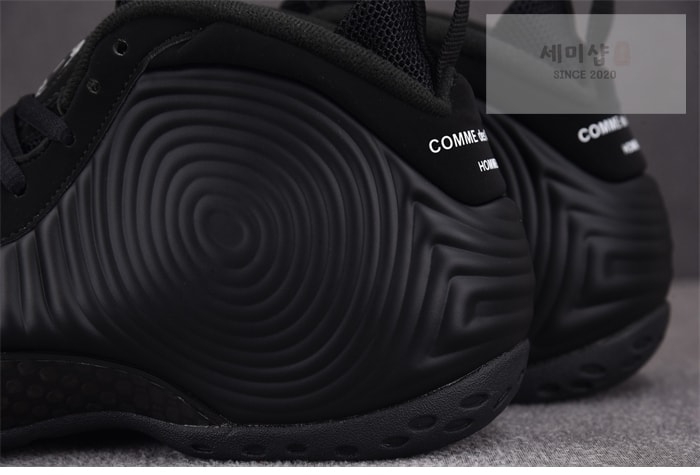 Comme Des Garcons 나이키 x 꼼데가르송 에어 폼포짓 원 블랙 신발 14번 이미지