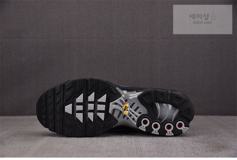 Nike 나이키 에어맥스 플러스 블랙 FJ4224-001 레플리카 10번 이미지 - 신발 | 세미샵 레플리카 사이트