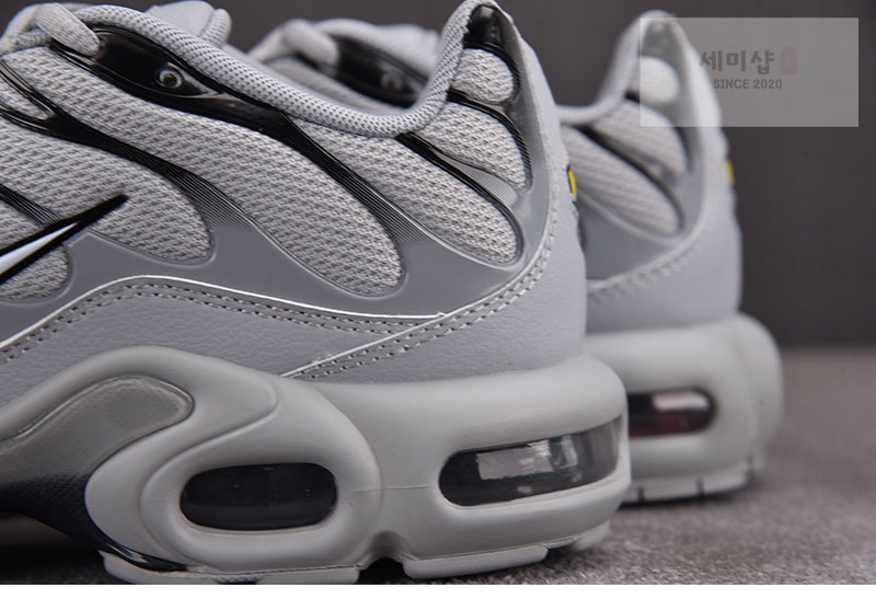 Nike 나이키 에어맥스 플러스 울프 그레이 852630-021 신발 4번 이미지
