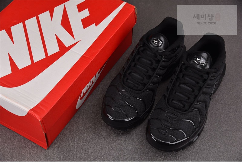 Nike 나이키 에어맥스 플러스 트리플 블랙 604133-050 신발 8번 이미지