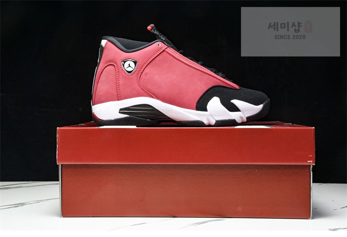 Nike 나이키 에어조던14 “짐 레드” 신발 24번 이미지
