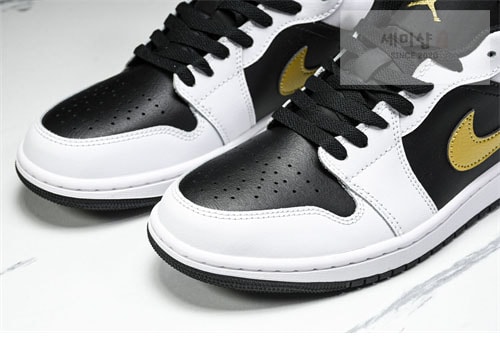 Nike 나이키 에어조던1 로우 메탈릭 골드 553558-172 신발 17번 이미지