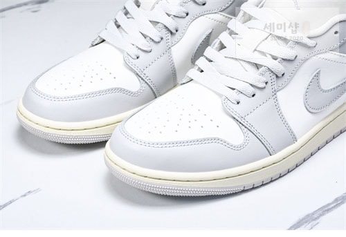 Nike 나이키 에어조던1 로우 세일 뉴트럴 그레이 DC0774-10330 신발 11번 이미지