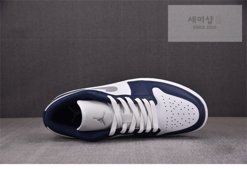 Nike 나이키 에어조던1 로우 울프 그레이 미드나잇 네이비 신발 4번 이미지