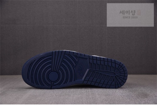 Nike 나이키 에어조던1 로우 울프 그레이 미드나잇 네이비 신발 14번 이미지