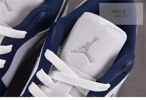 Nike 나이키 에어조던1 로우 울프 그레이 미드나잇 네이비 신발 9번 이미지