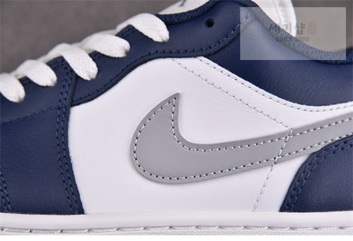Nike 나이키 에어조던1 로우 울프 그레이 미드나잇 네이비 신발 12번 이미지