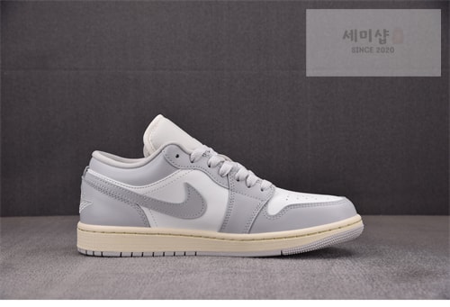 나이키 나이키 에어조던1 로우 코코넛 밀크 뉴트럴 그레이/세일 DC0774-103 신발 2번 이미지