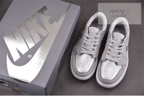 Nike 나이키 에어조던1 로우 OG 메탈릭 실버 신발 5번 이미지