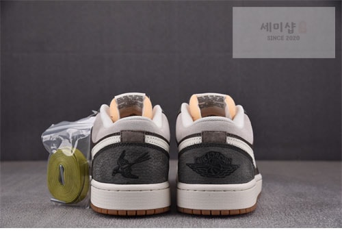 Nike 나이키 에어조던1 로우 SE 까치 FD0399-004 신발 6번 이미지