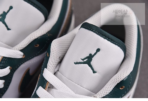 Nike 나이키 에어조던1 로우 SE 옥시다이즈 그린 FQ7687-300 신발 9번 이미지