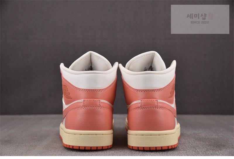 Nike 나이키 에어조던1 미드 메더 루트 BQ6472-180 신발 3번 이미지