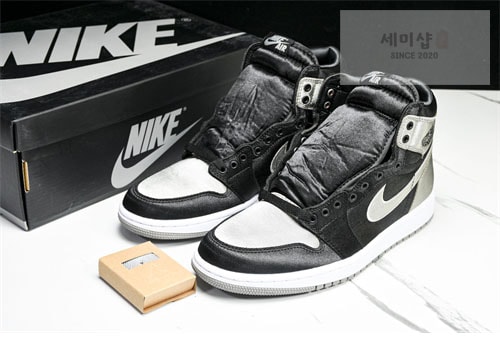 Nike 나이키 에어조던1 OG 하이 “Satin Shadow” 사틴 쉐도우 신발 19번 이미지