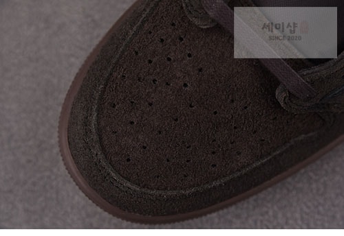Nike 나이키 에어조던1 x 트래비스 스캇 로우 OG 벨벳 브라운 DM7866-202 신발 4번 이미지