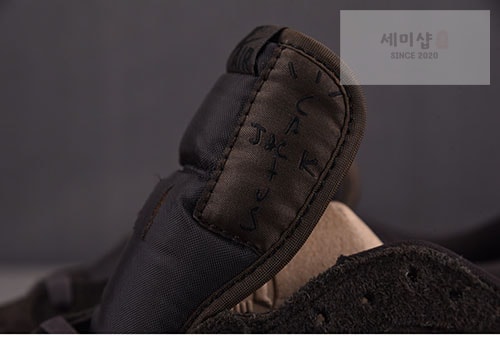 Nike 나이키 에어조던1 x 트래비스 스캇 로우 OG 벨벳 브라운 DM7866-202 신발 11번 이미지