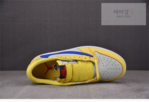 Nike 나이키 에어조던1 x 트레비스 스캇 로우 og 카나리 신발 4번 이미지