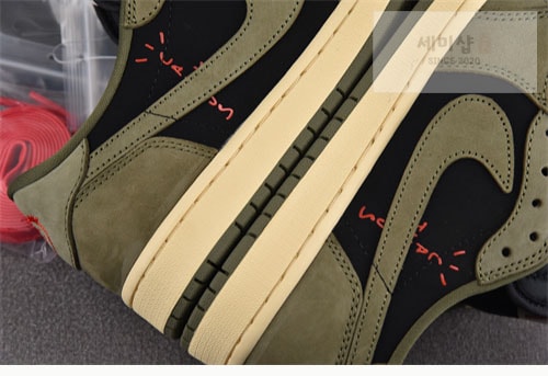 Nike 나이키 에어조던1 x 트레비스 스캇 로우 og 신발 14번 이미지