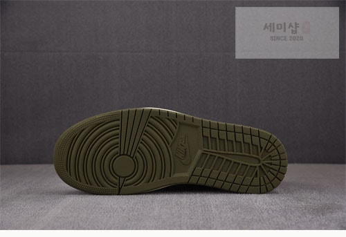 Nike 나이키 에어조던1 x 트레비스 스캇 로우 og 신발 2번 이미지