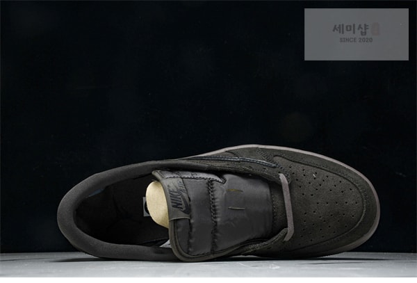 Nike 나이키 에어조던1 x 트레비스 스캇 OG SP “벨벳 브라운” 신발 8번 이미지