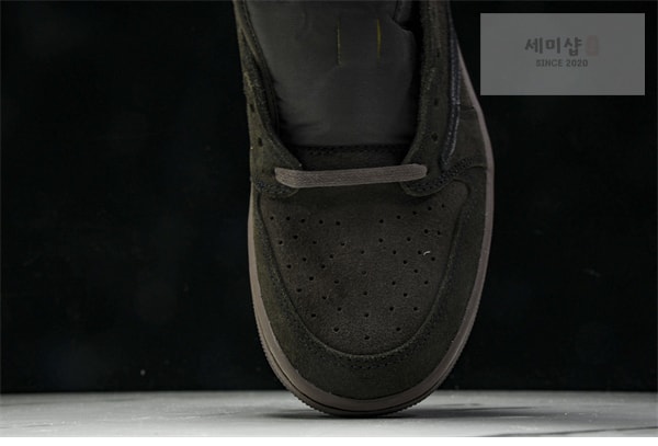 Nike 나이키 에어조던1 x 트레비스 스캇 OG SP “벨벳 브라운” 신발 10번 이미지