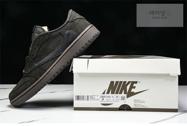 Nike 나이키 에어조던1 x 트레비스 스캇 OG SP “벨벳 브라운” 신발 25번 이미지