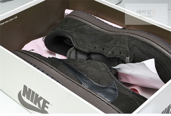 Nike 나이키 에어조던1 x 트레비스 스캇 OG SP “벨벳 브라운” 신발 3번 이미지