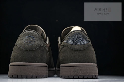 Nike 나이키 에어조던1 x 트레비스 스캇 OG SP “벨벳 브라운” 신발 13번 이미지