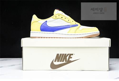 Nike 나이키 에어조던1 x 트레비스 스캇 OG WMNS “카나리” 신발 23번 이미지