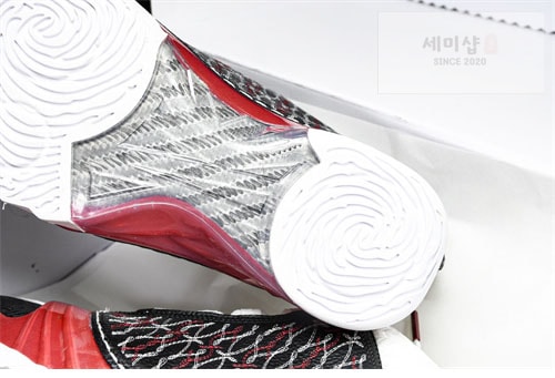 Nike 나이키 에어조던23 OG “Chicago” 시카고 신발 27번 이미지